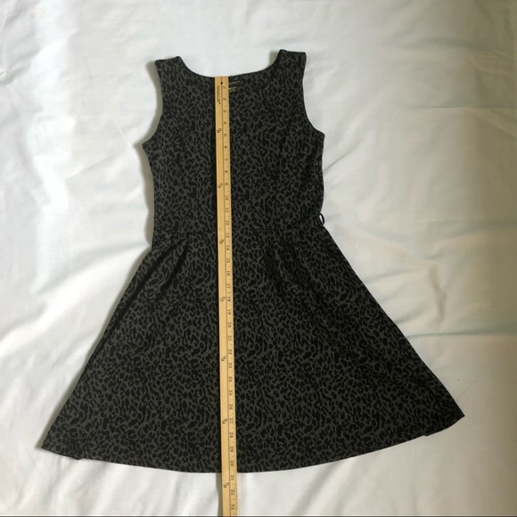 QED London fit and flare leopard print knit dress size small comfy and stretch - Picture 11 of 16